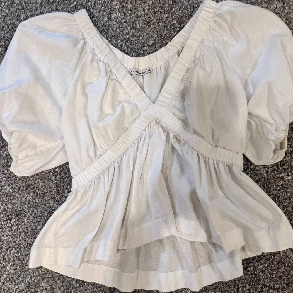 Abercrombie & Fitch White Puff Sleeve Top XL